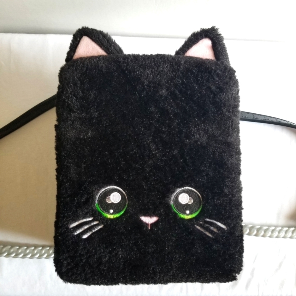 NA!NA!NA! Surprise Black Cat Hard Plastic And Faux Fur Straped Bag.